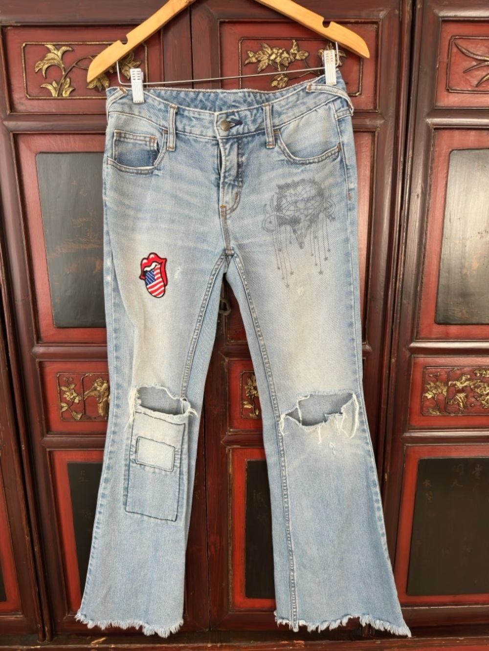 Free People Vintage Rolling Stones Patch Flare Jeans Size 28